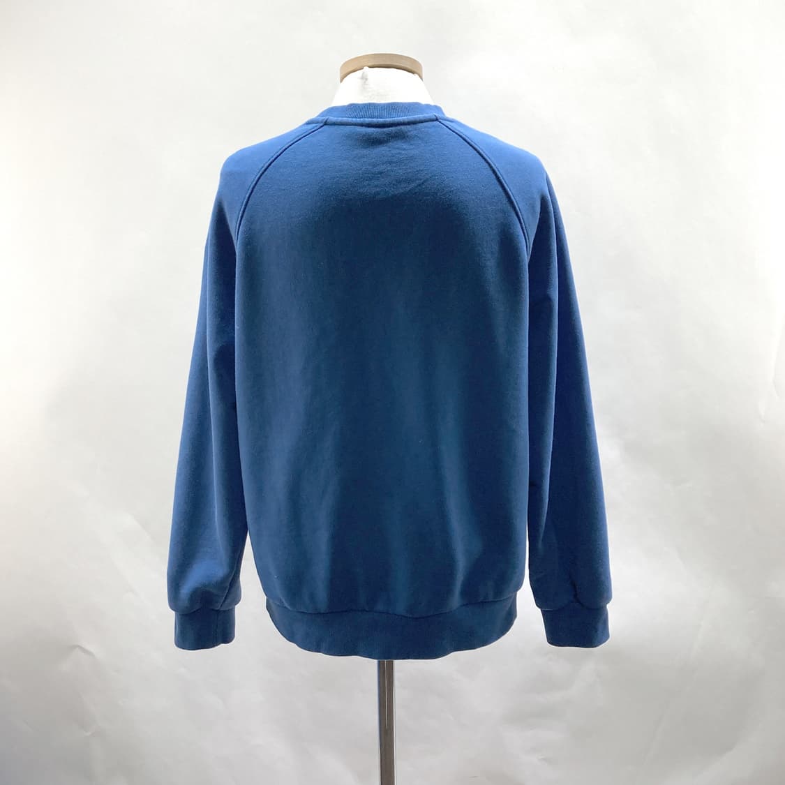 비전스트릿웨어 공용 맨투맨티셔츠 블루 M  상품이미지3