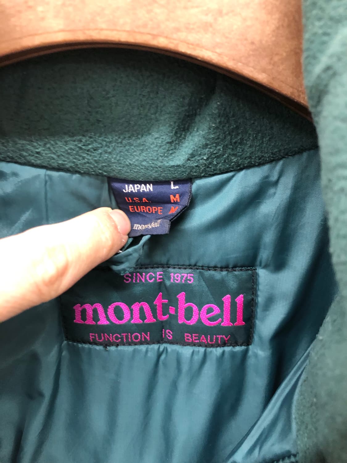 몽벨 패딩 블랙 상품이미지2