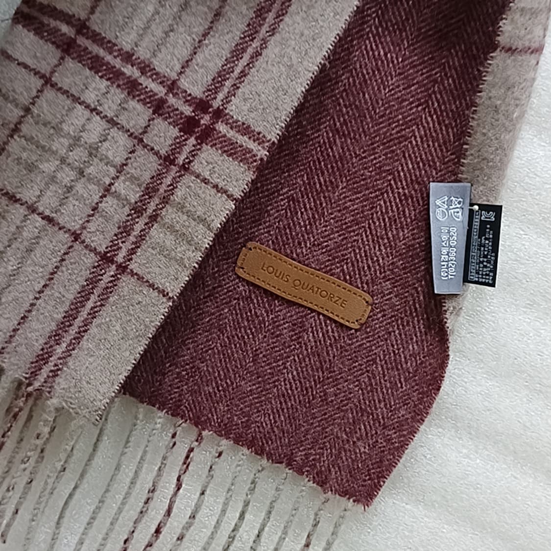 루이까또즈 남성 순 캐시미어 체크 헤링본 머플러 거의새것 사랑봉봉 상품이미지4