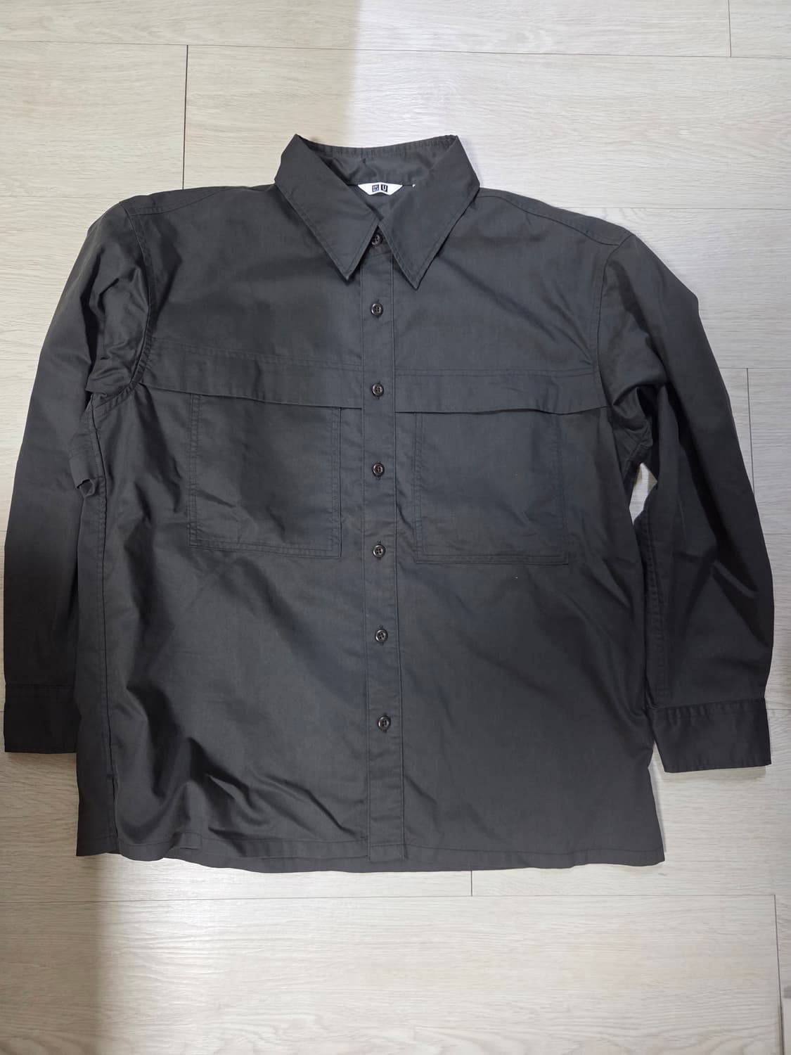 유니클로 유틸리티 오버셔츠 팝니다. 상품이미지1