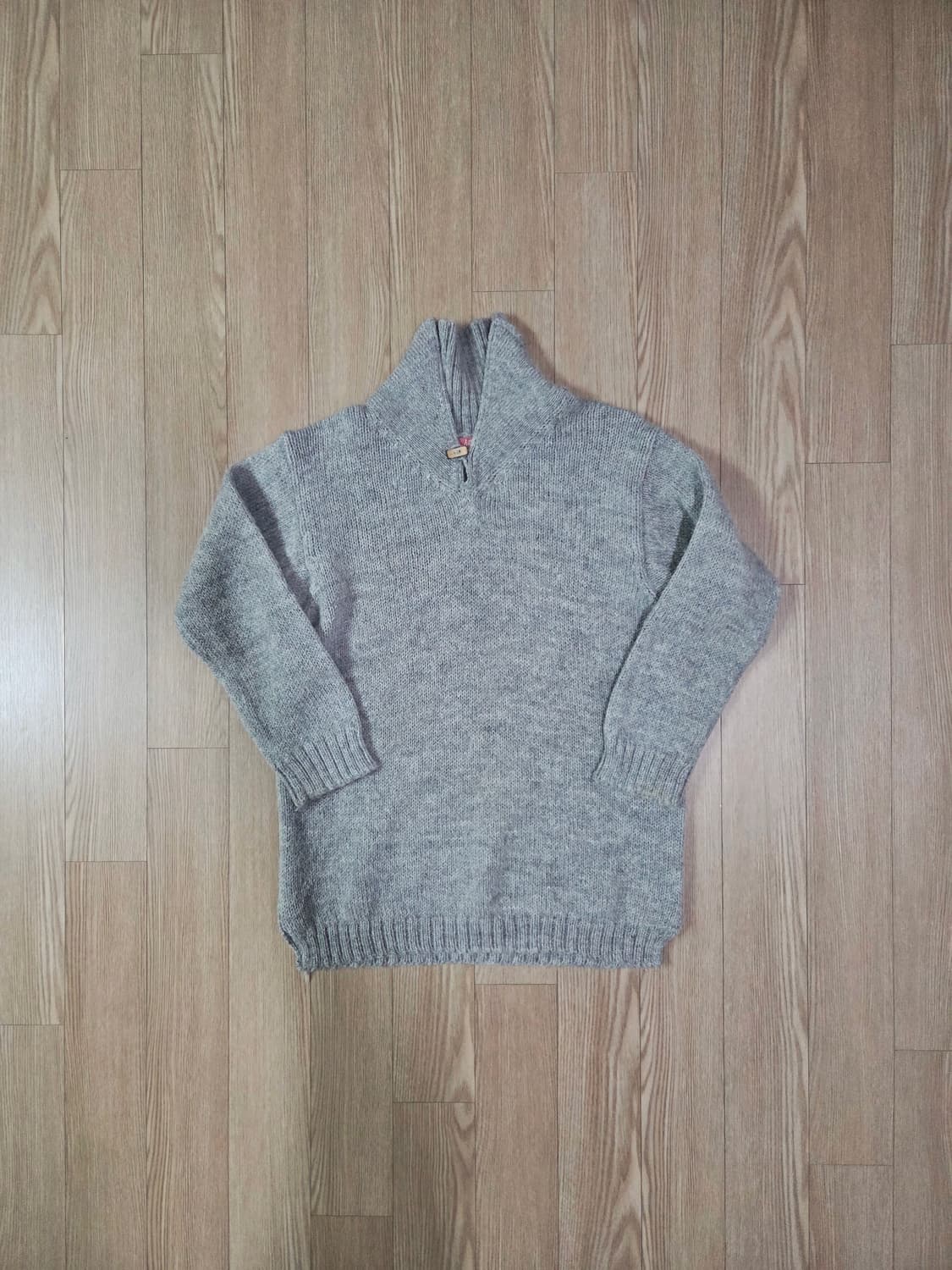 45RPM 라이트 그레이 하이넥 짜임 니트 상품이미지1