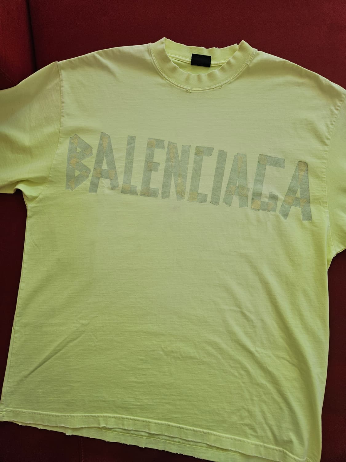 [L] 발렌시아가 테이프로고 오버사이즈 반팔티 형광(옐로우) 상품이미지1