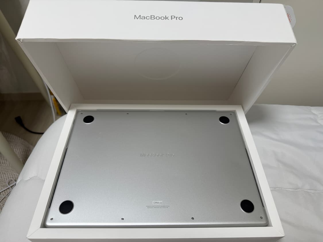 맥북 프로 m4 14인치 실버 2024년형 macbook pro 14 상품이미지2