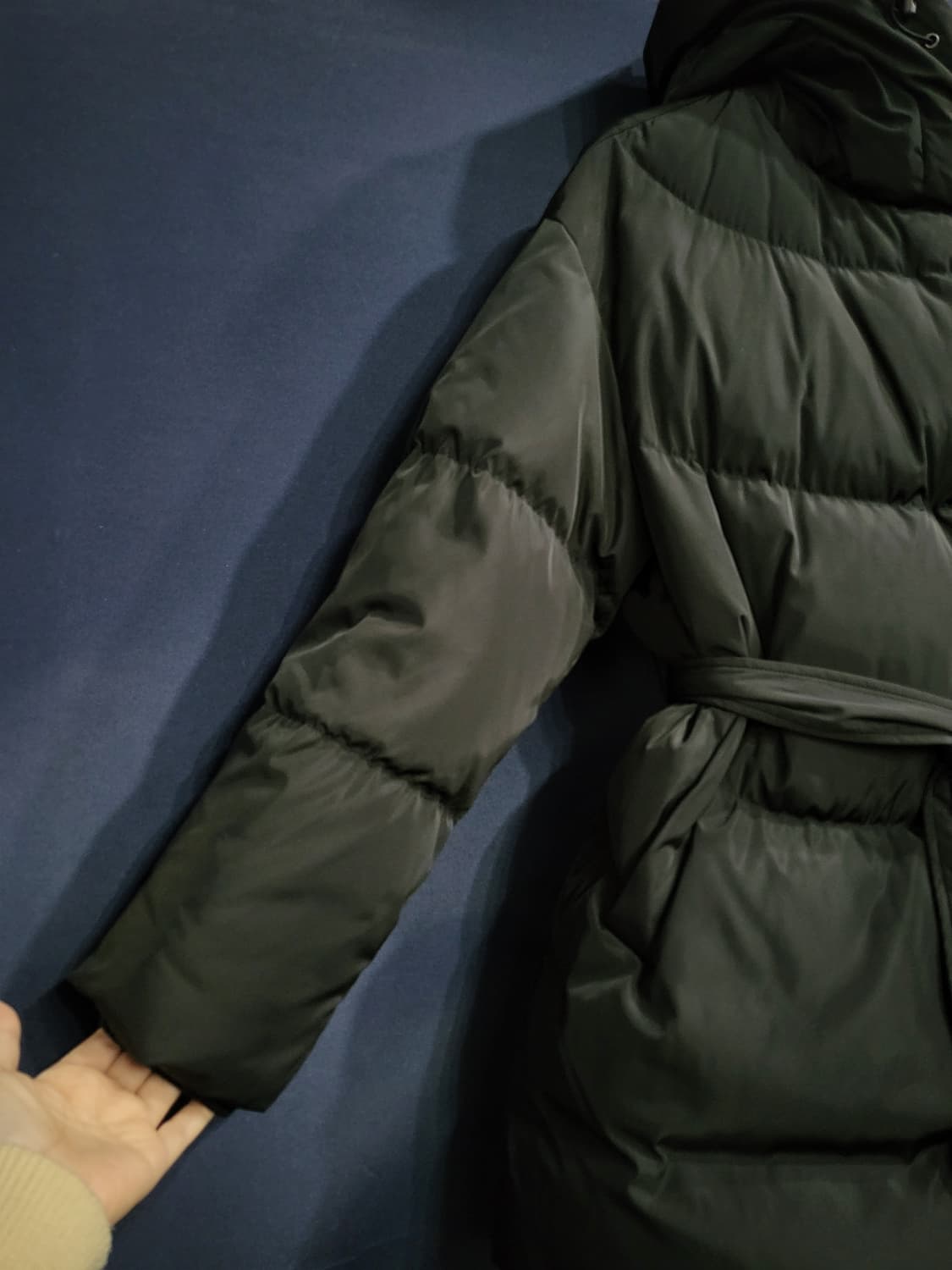 래비티 구스다운 벨트 패딩 상품이미지3