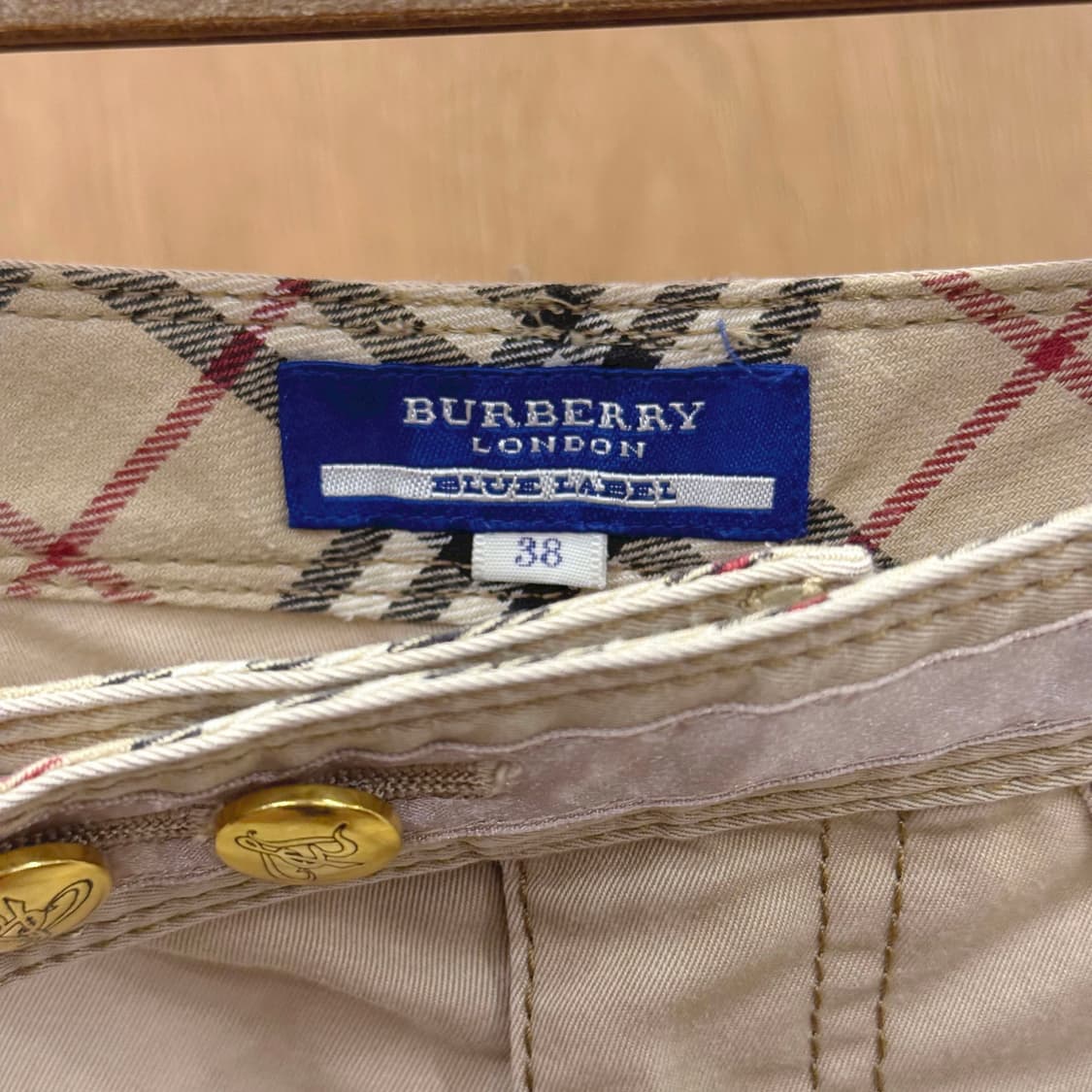 버버리 블루 라벨 코튼 반바지 금장 버튼 노바체크 안감 디테일 팬츠 상품이미지8