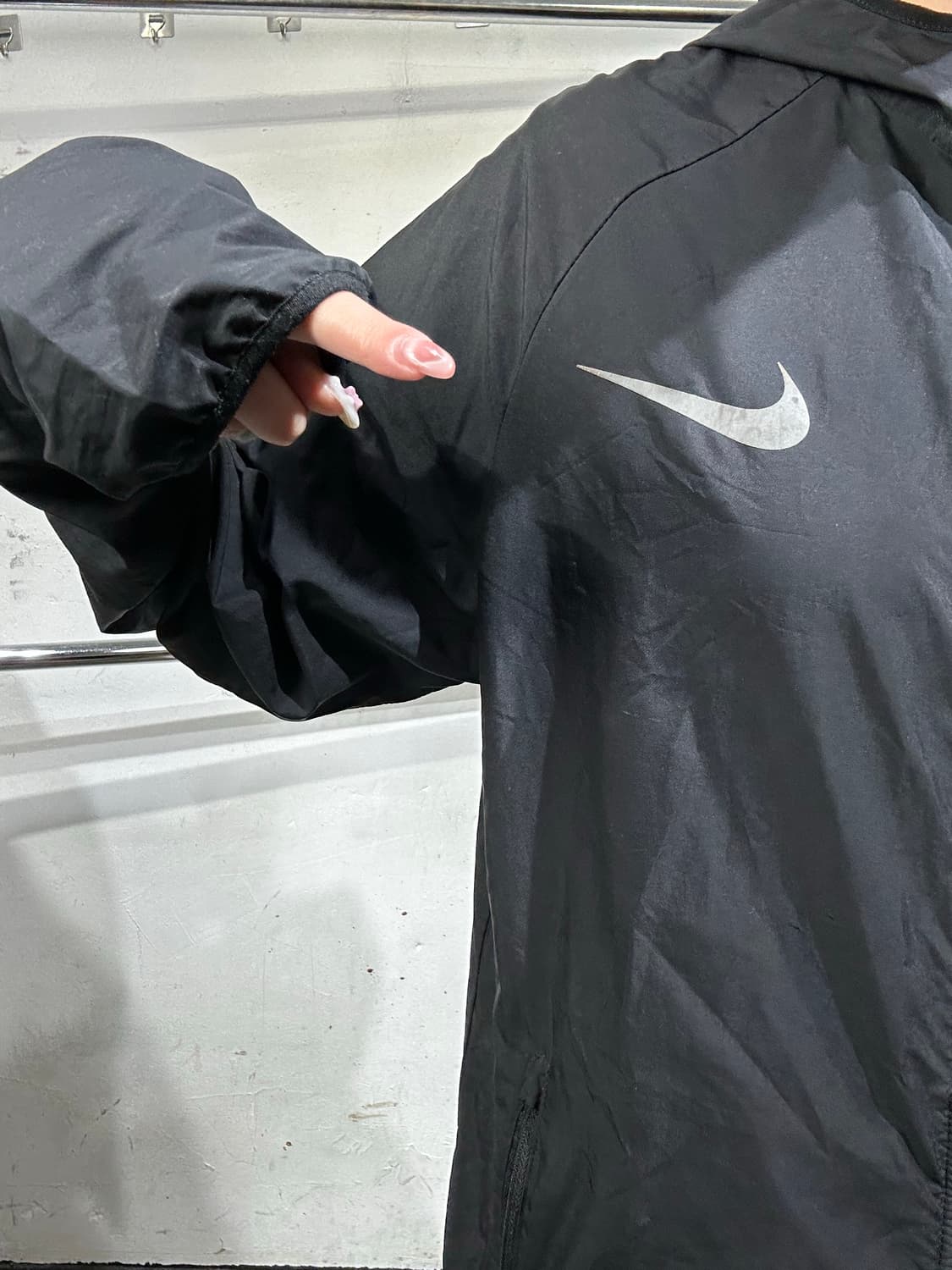 나이키 블랙 후드 로고 바람막이 런닝 트랙 자켓 L 상품이미지4