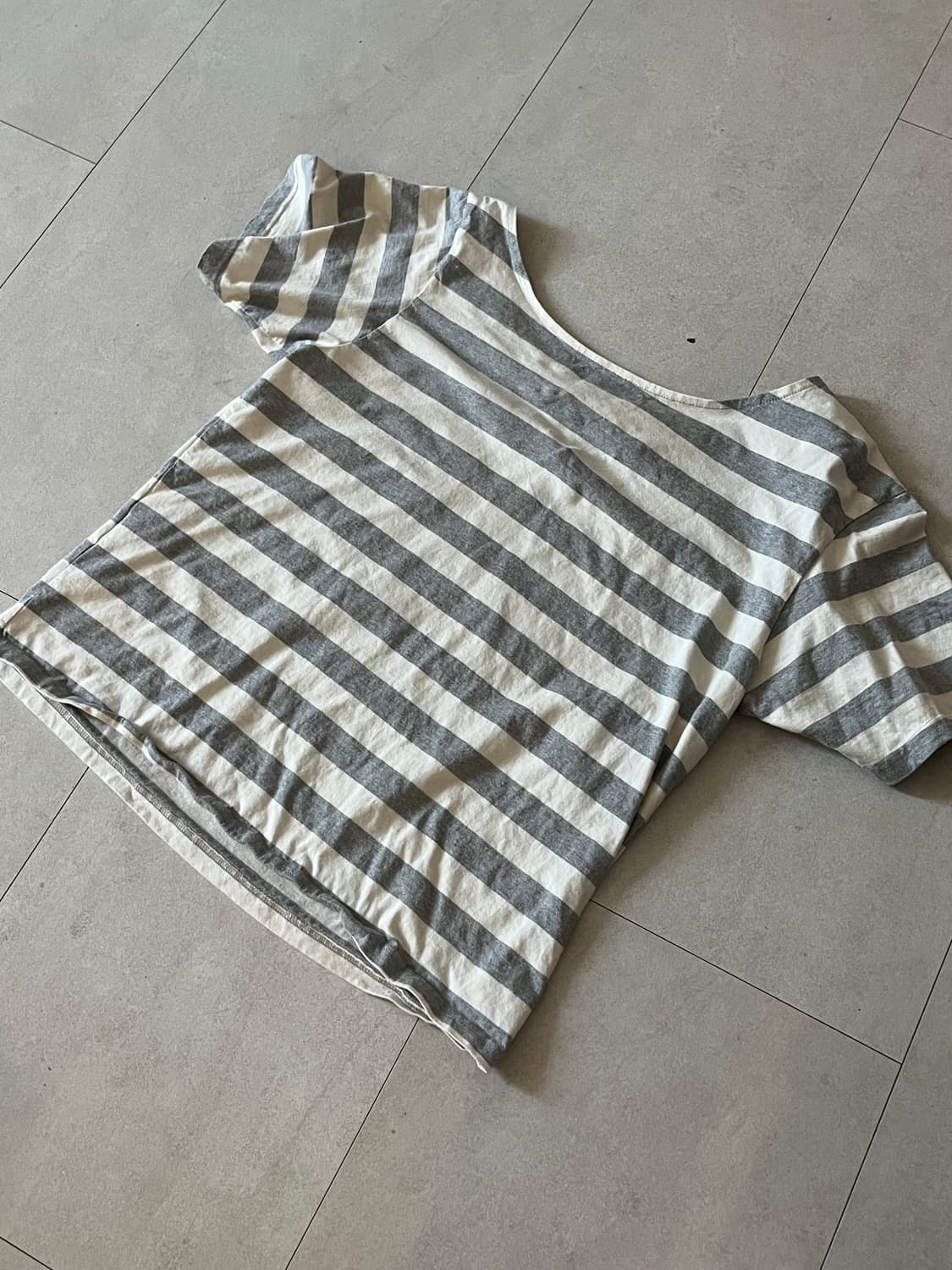 밀로 우먼 오프숄더 스트라이프 티셔츠  상품이미지3