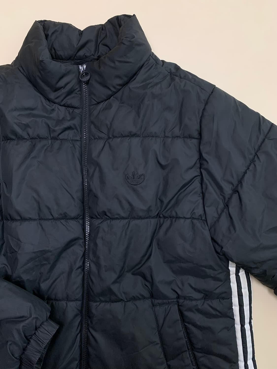 [L] 아디다스 패티드 스탠드 푸퍼 자켓 상품이미지2