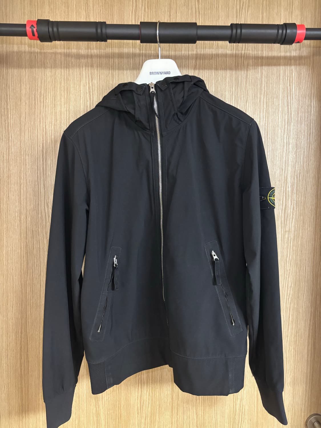 스톤아일랜드 라이트 소프트쉘 블랙 m 상품이미지1