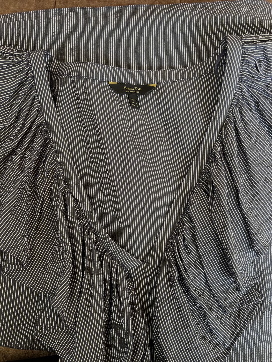 마시모뚜띠 여성 네이비 잔스트라이프 프릴블라우스  상품이미지5