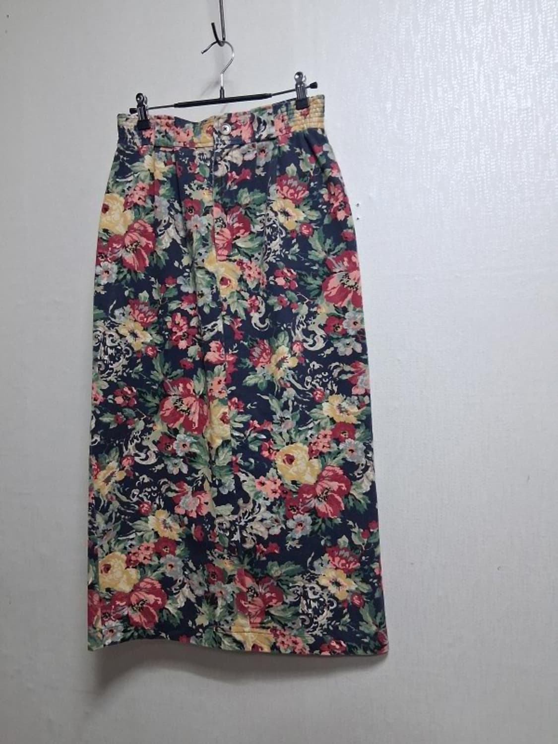 USA GOTCHA COVERED 플로럴데님롱스커트 플로랄 허리27 
원 상품이미지1