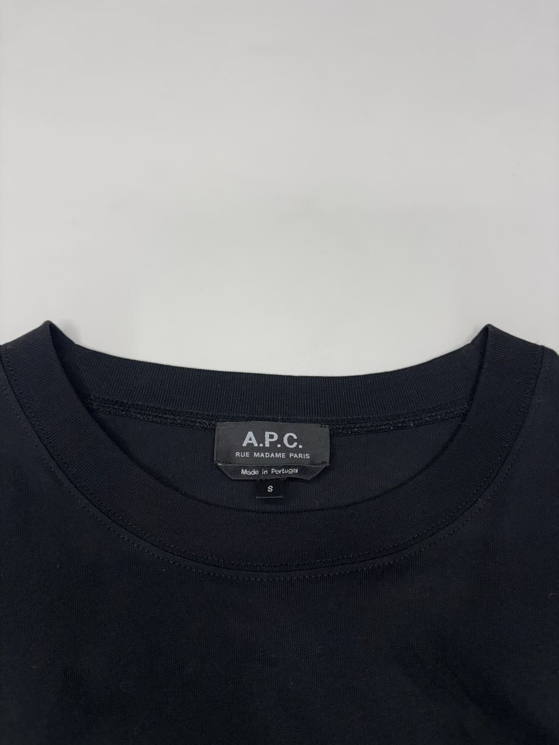 apc 센터로고 반팔티 상품이미지3