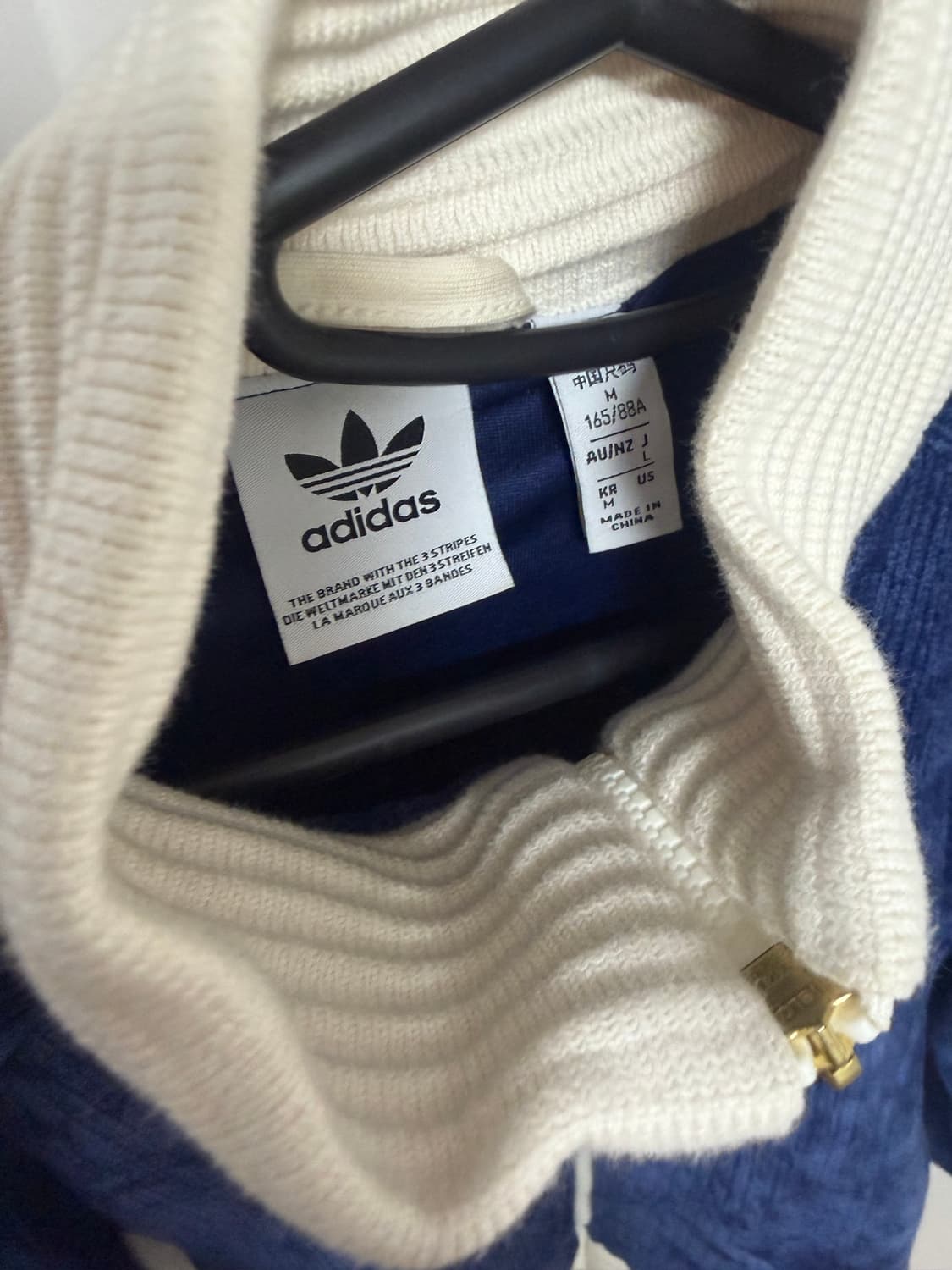 아디다스 리브드 벨벳 트랙탑 져지 m사이즈 판매합니다 상품이미지4