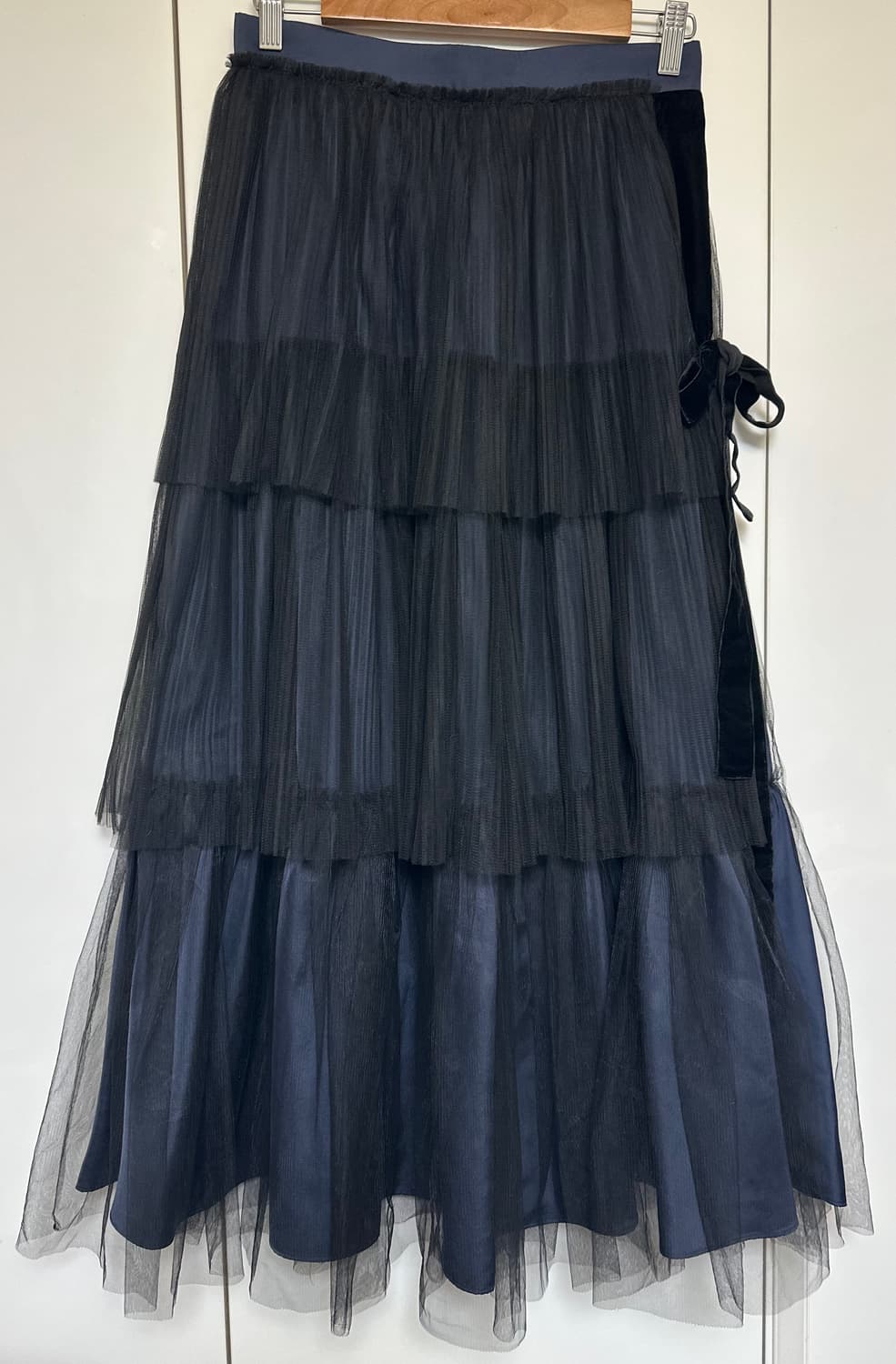 럭키슈에뜨 블랙 롱샤 스커트 상품이미지2