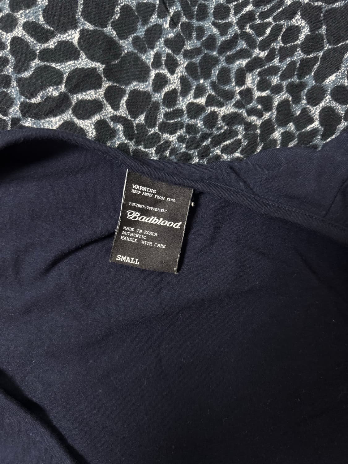 배드블러드 BCAC 엠블렘 랩 탑 네이비 S크롭 반팔 스트랩 상품이미지4