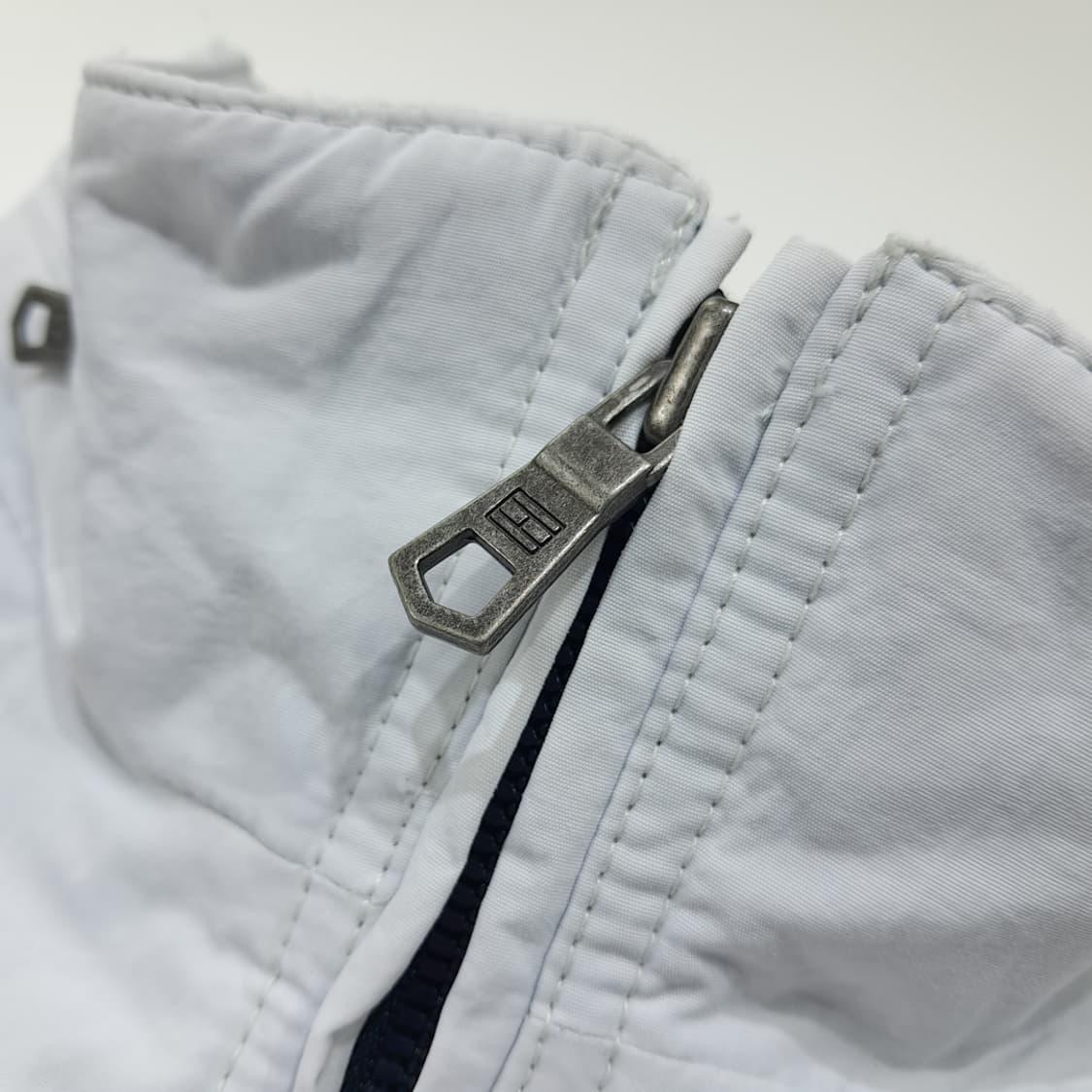 CL717 M 타미힐피거 스탠드칼라 연그레이 바람막이 자켓 상품이미지9