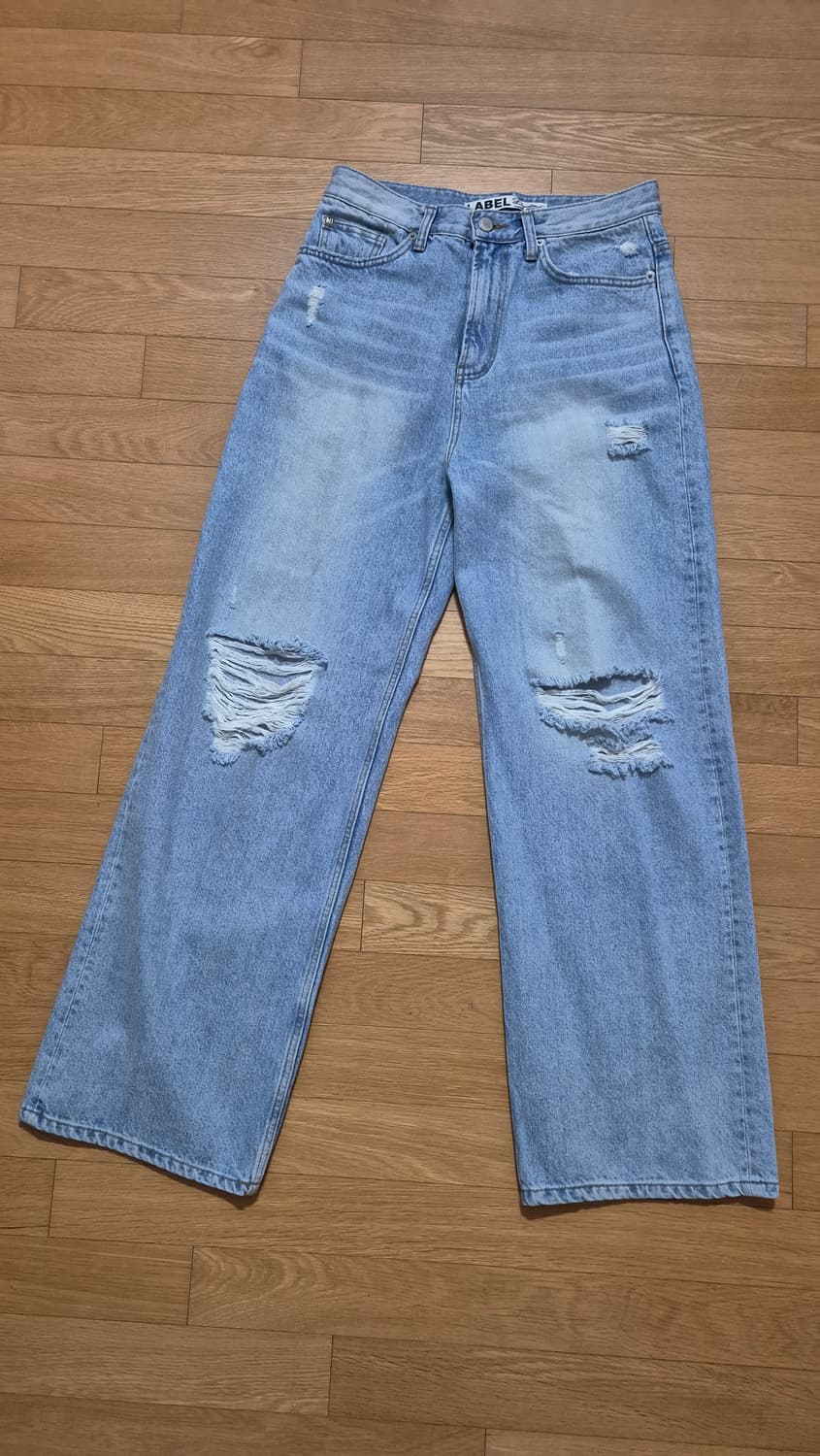 라벨아카이브 마리암 디스트레스드 와이드핏진 라이트블루워시드 3사이즈 상품이미지5