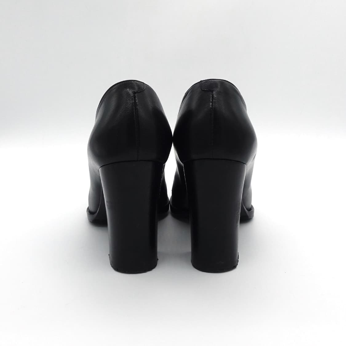 [35,~230]Celine 셀린느 피비필로 V컷아웃 뮬 레더 펌프스 상품이미지6