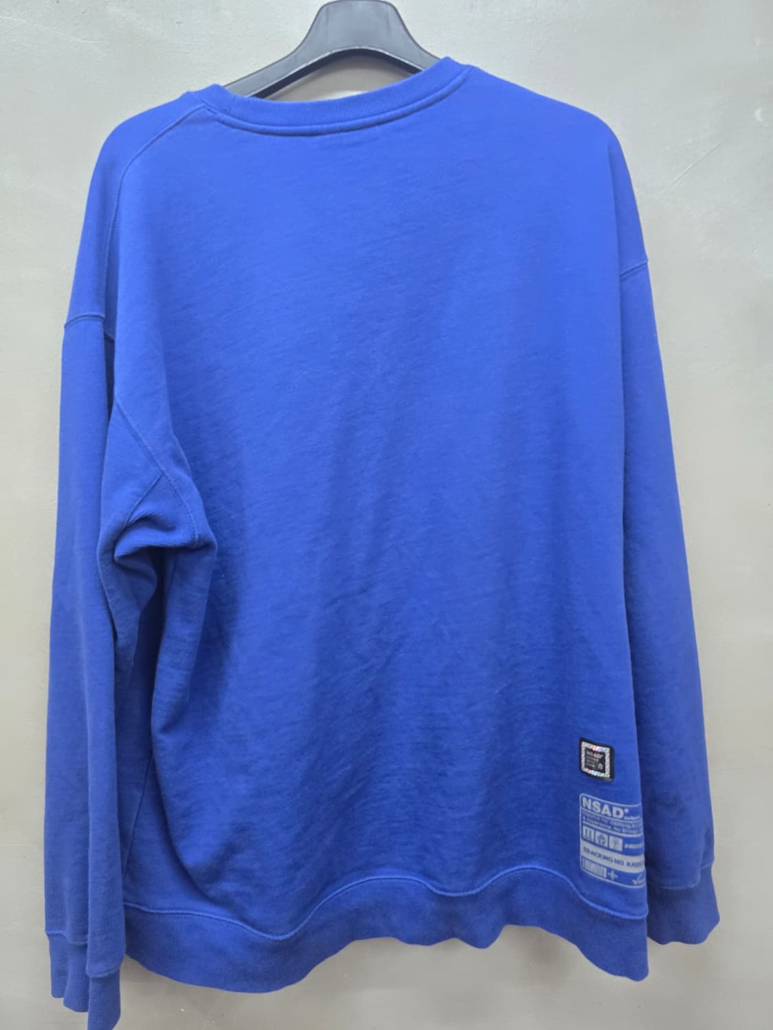 파란색 NSAO 프린팅 맨투맨 티셔츠 상품이미지4