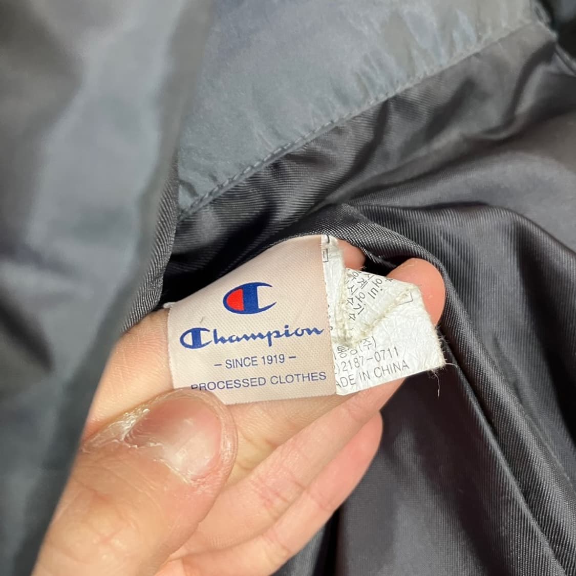 챔피온 올드스쿨 배색 덕다운 패딩 상품이미지7