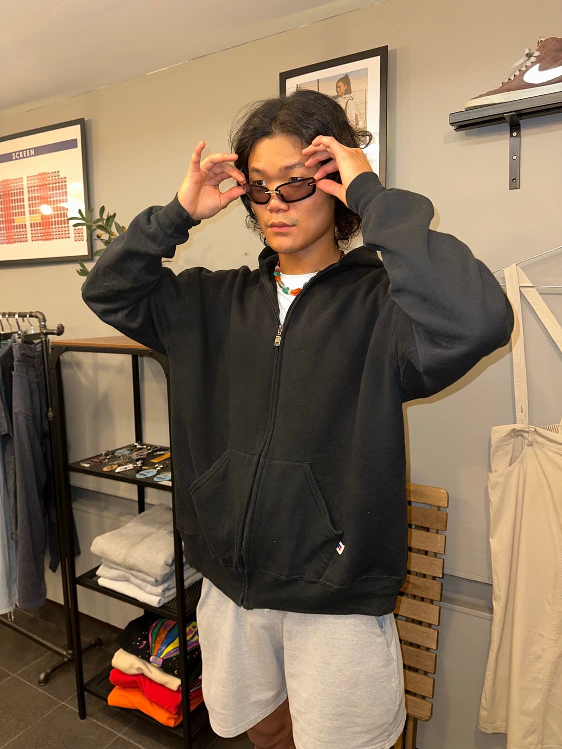 90‘s Russell Athletic black hood zip-up 상품이미지1