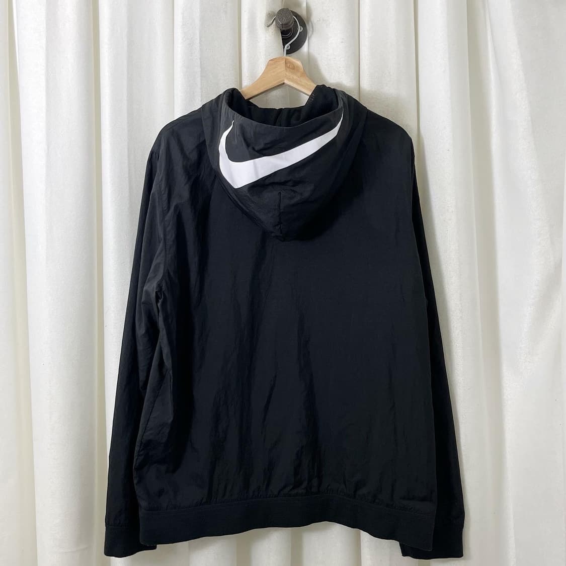 나이키 블랙 후드 로고 윈드브레이커 상품이미지6