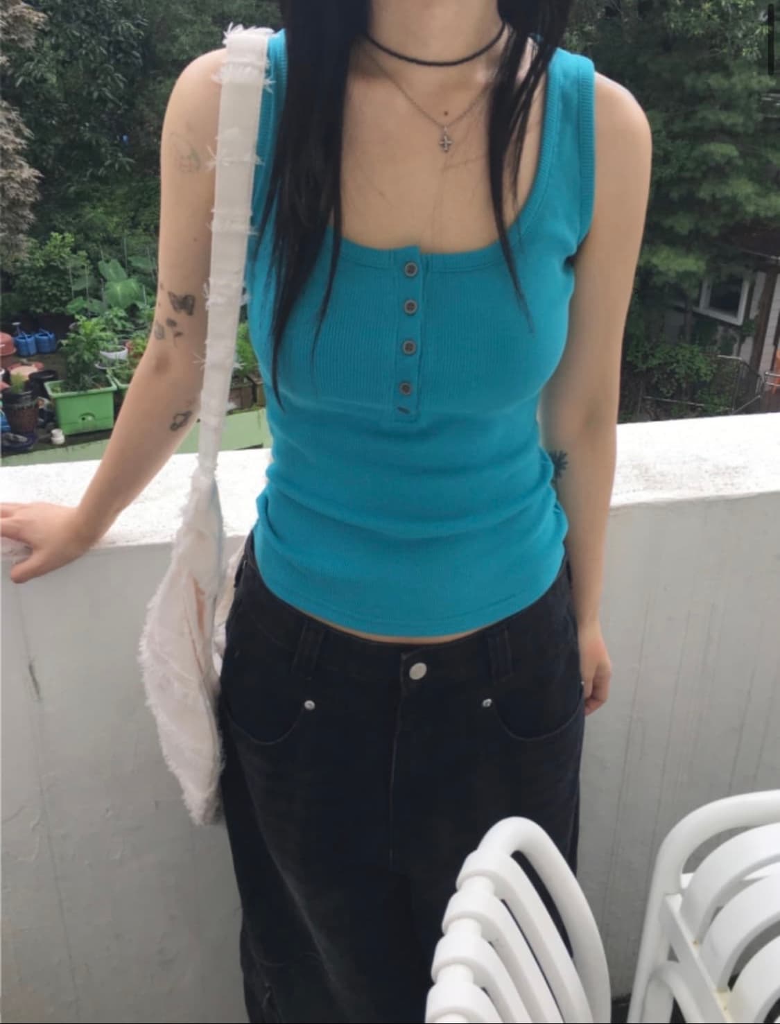 이즈이즈 버튼 슬리브리스 Touch Button Sleeveless 상품이미지1