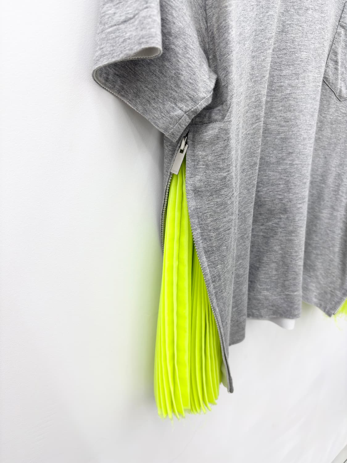 NEON FRILL SHORT SLEEVE 상품이미지2
