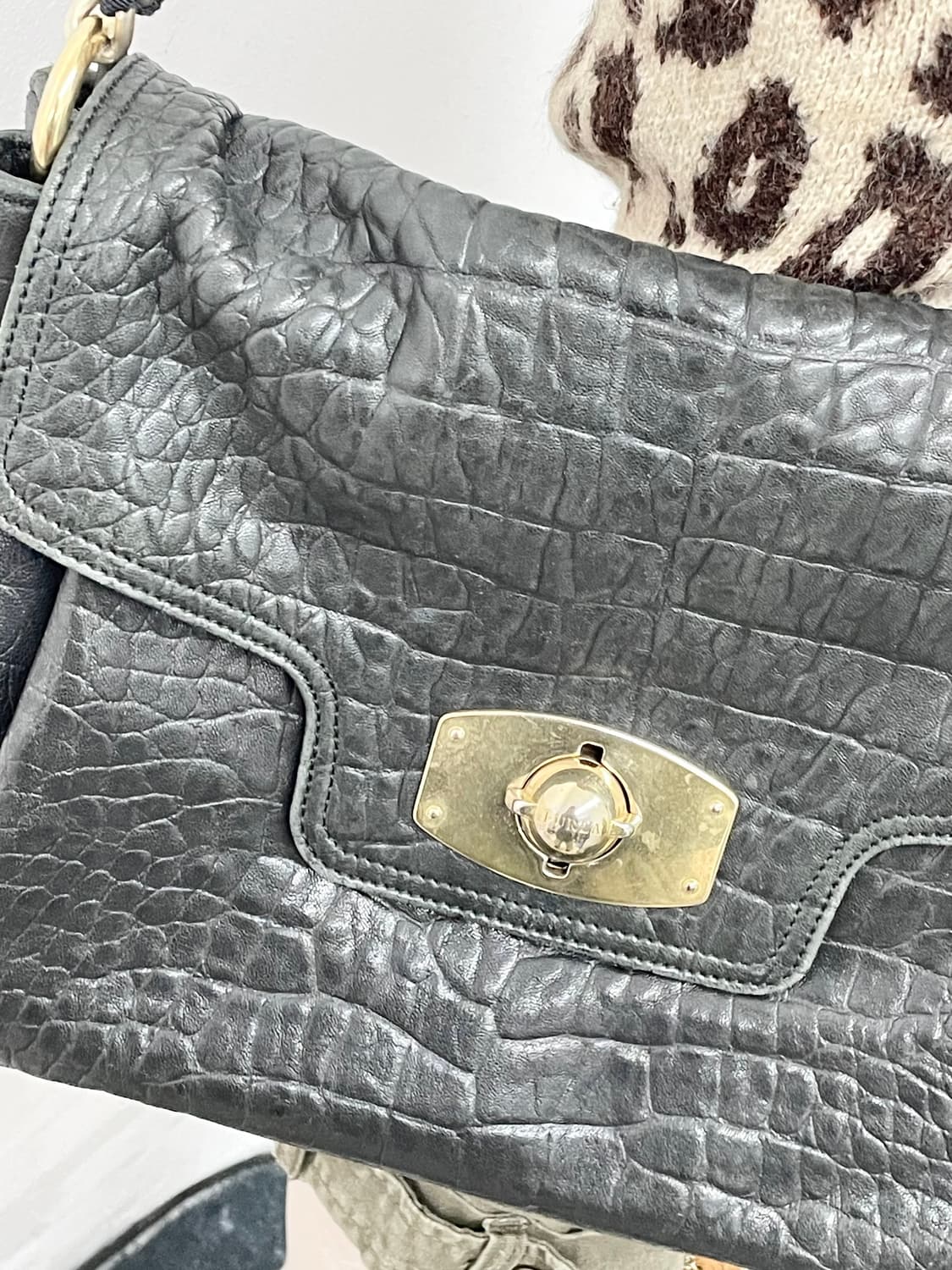 훌라 레더 버클 체인백  상품이미지3