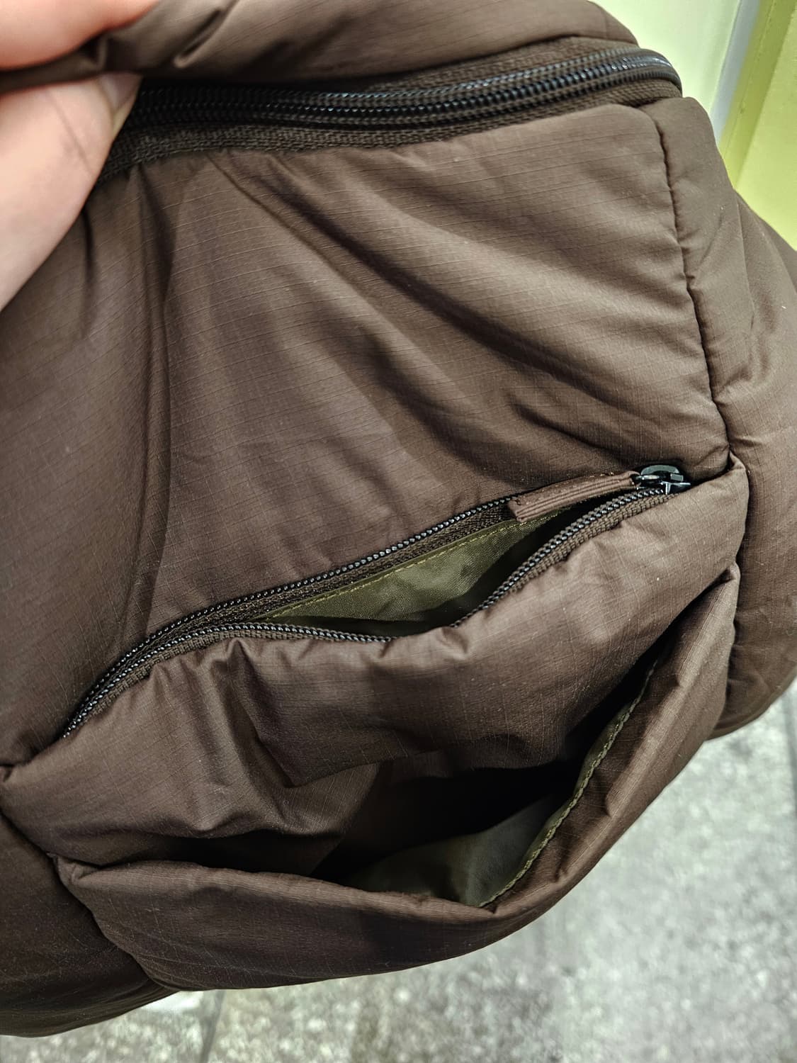 Japan 초코브라운 패딩 크로스백 상품이미지8