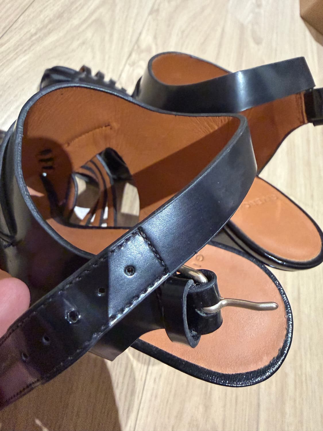 지방시 블랙 힐 샌들36.5추천 상품이미지5