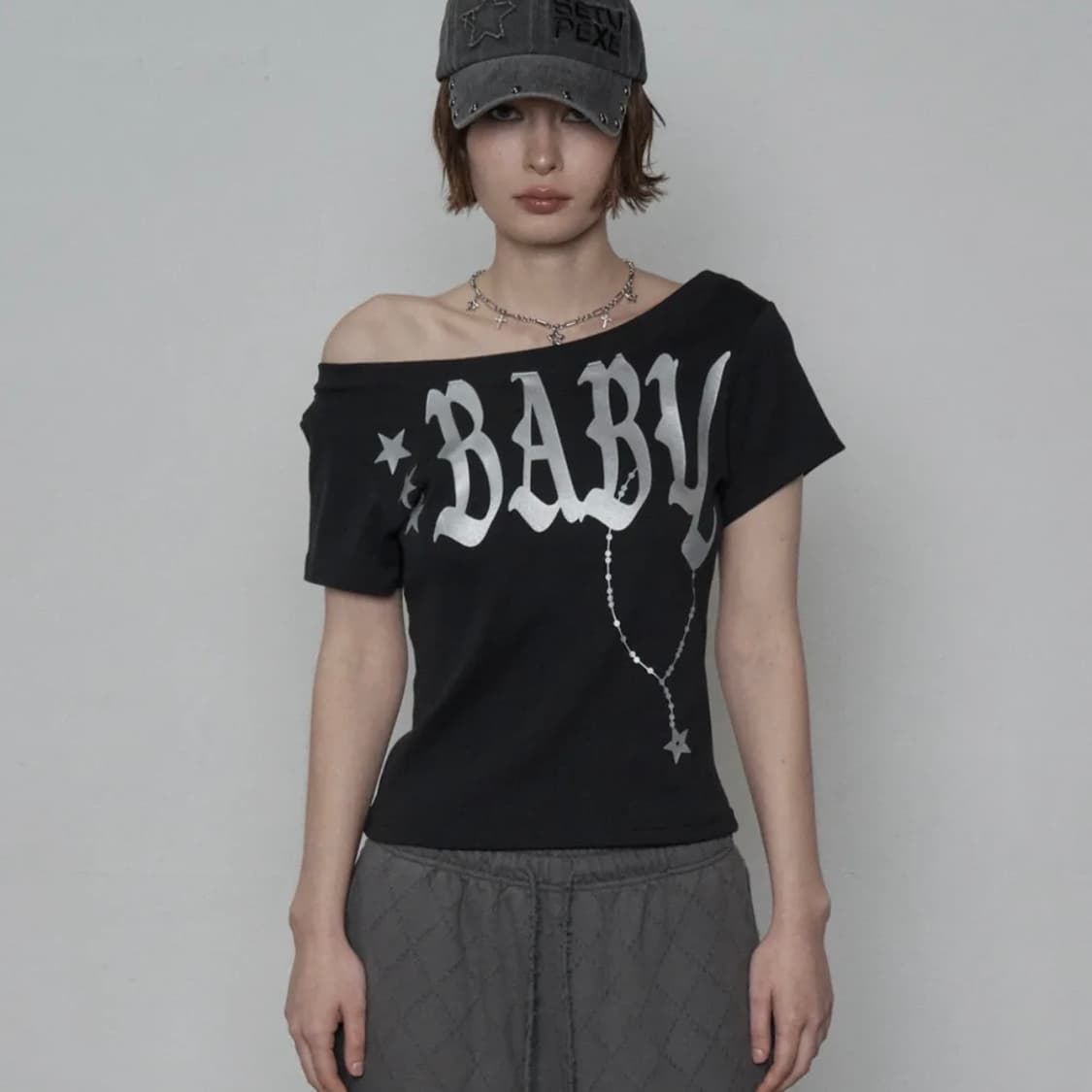 셋업이엑스이 BABY WIDE NECK TOP / BLACK 상품이미지1