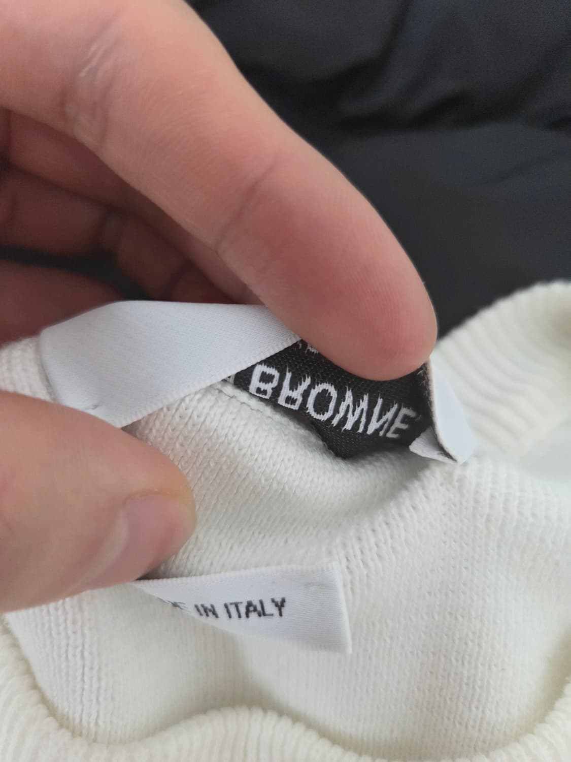 [A급] 톰브라운 밀라노스티치 니트 화이트 4사이즈 상품이미지4