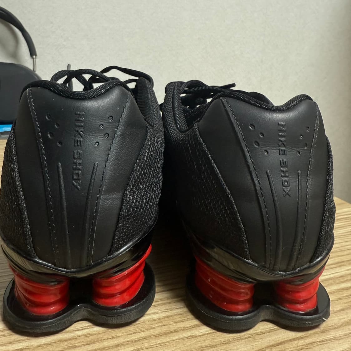 나이키 샥스 Z 블랙 유니버시티 레드 275 상품이미지1