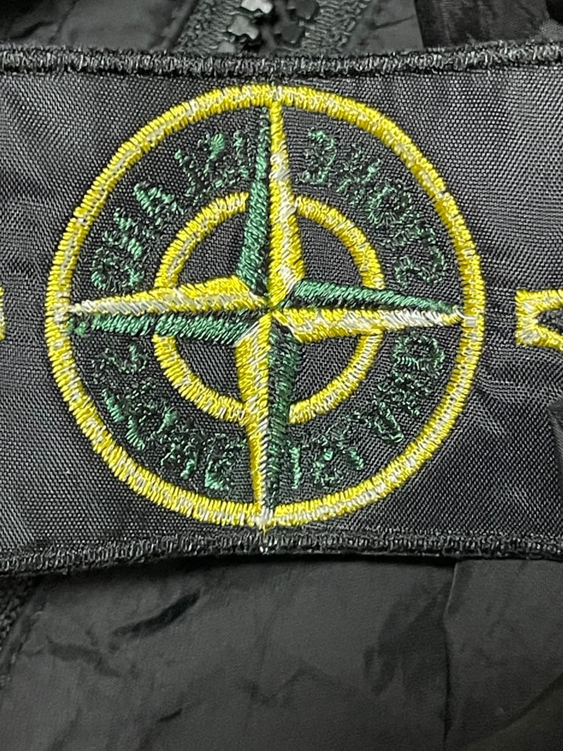 [ xxl ] 23ss 스톤 아일랜드 크링클랩스 나일론 블랙 바람막이 상품이미지5