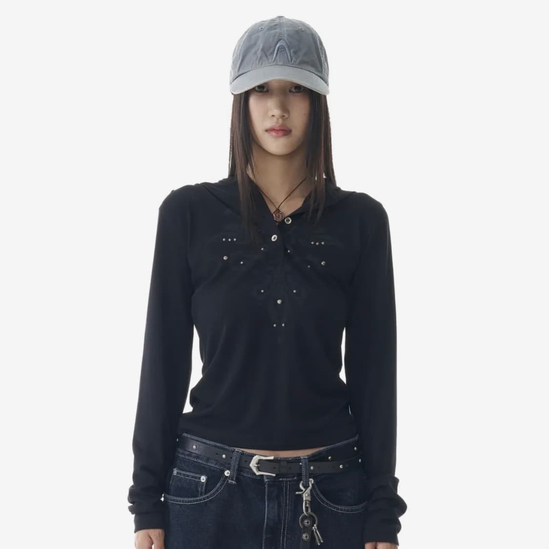 아캄 Studded Leaf Hooded Long Sleeve Black 상품이미지2