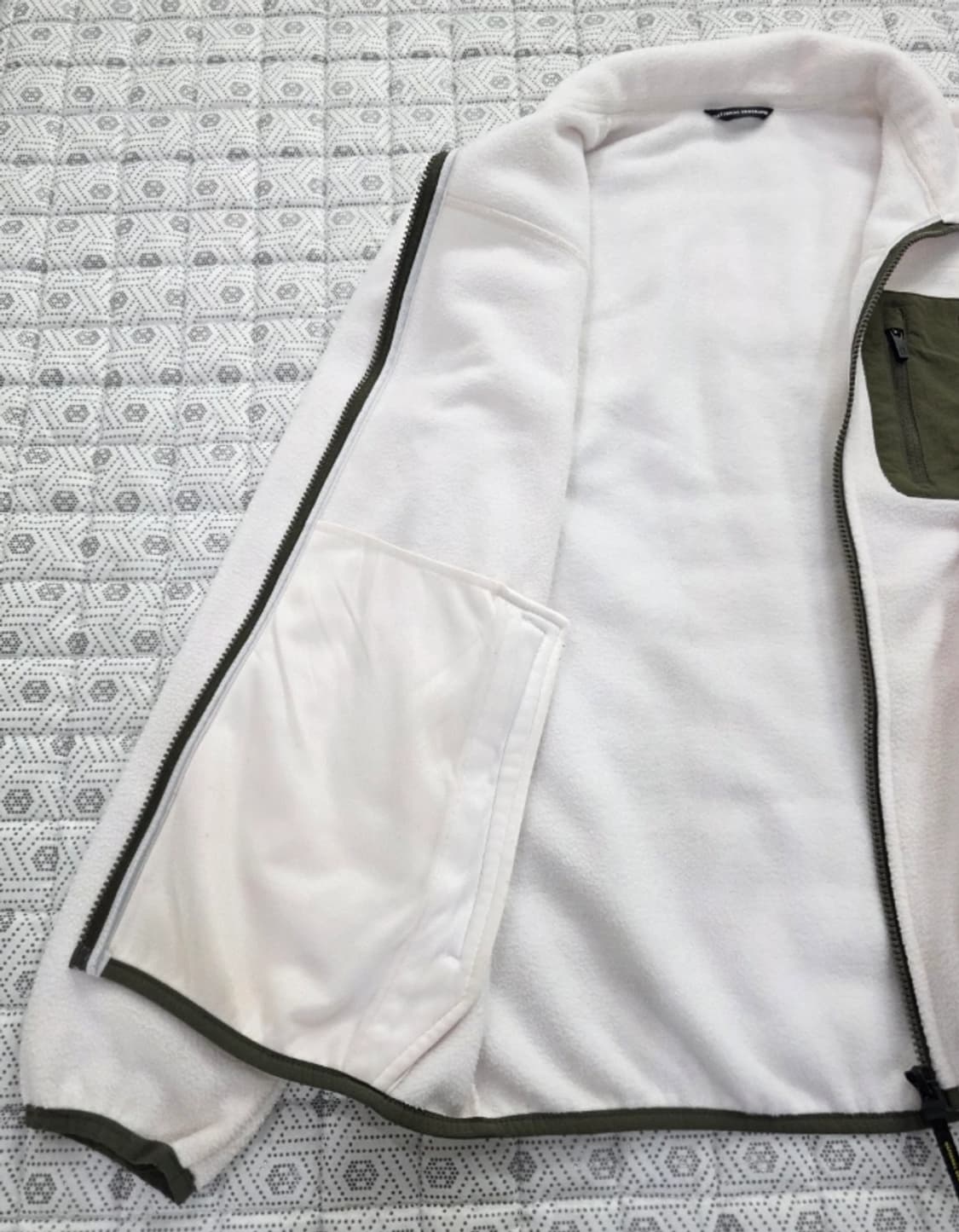 내셔널지오그래픽 흰색 플리스 후리스 100 상품이미지3