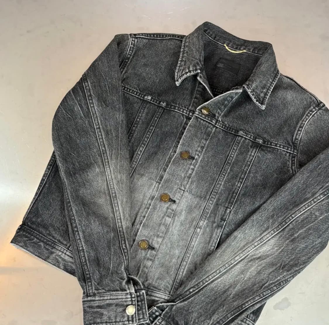 [정품] 생로랑 워시드 블랙 데님 자켓 (M) 남녀공용 상품이미지2