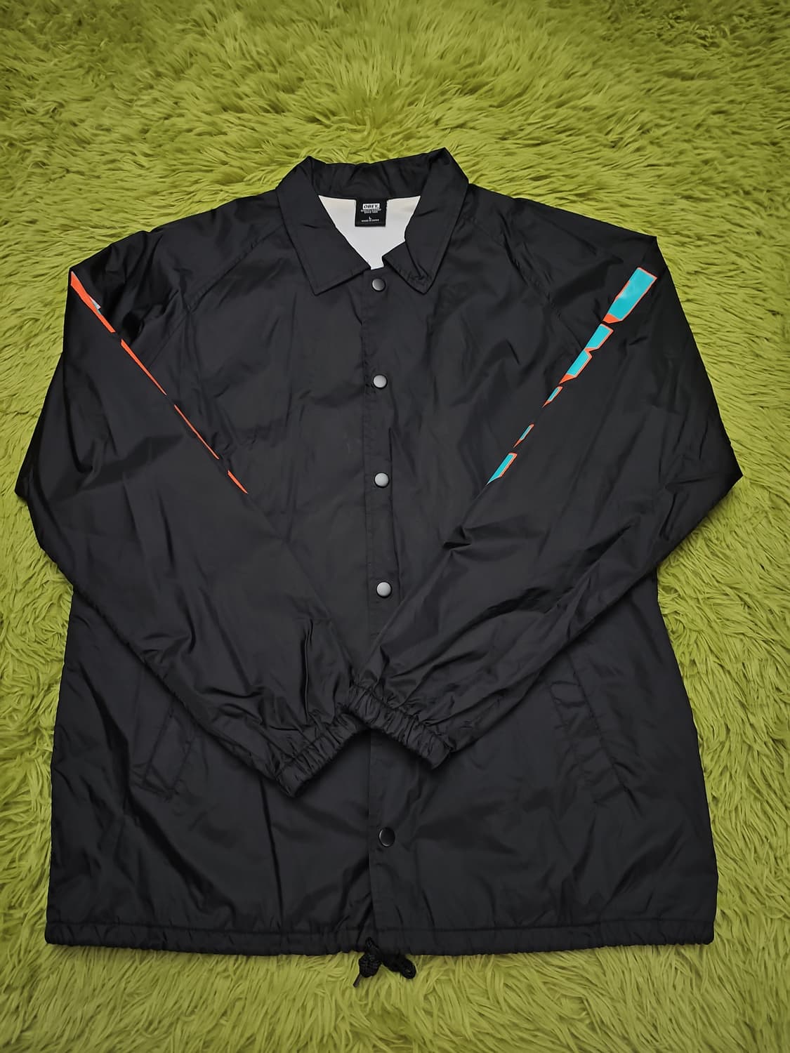 오베이(OBEY) 양팔 빅로고 바람막이 L 상품이미지1