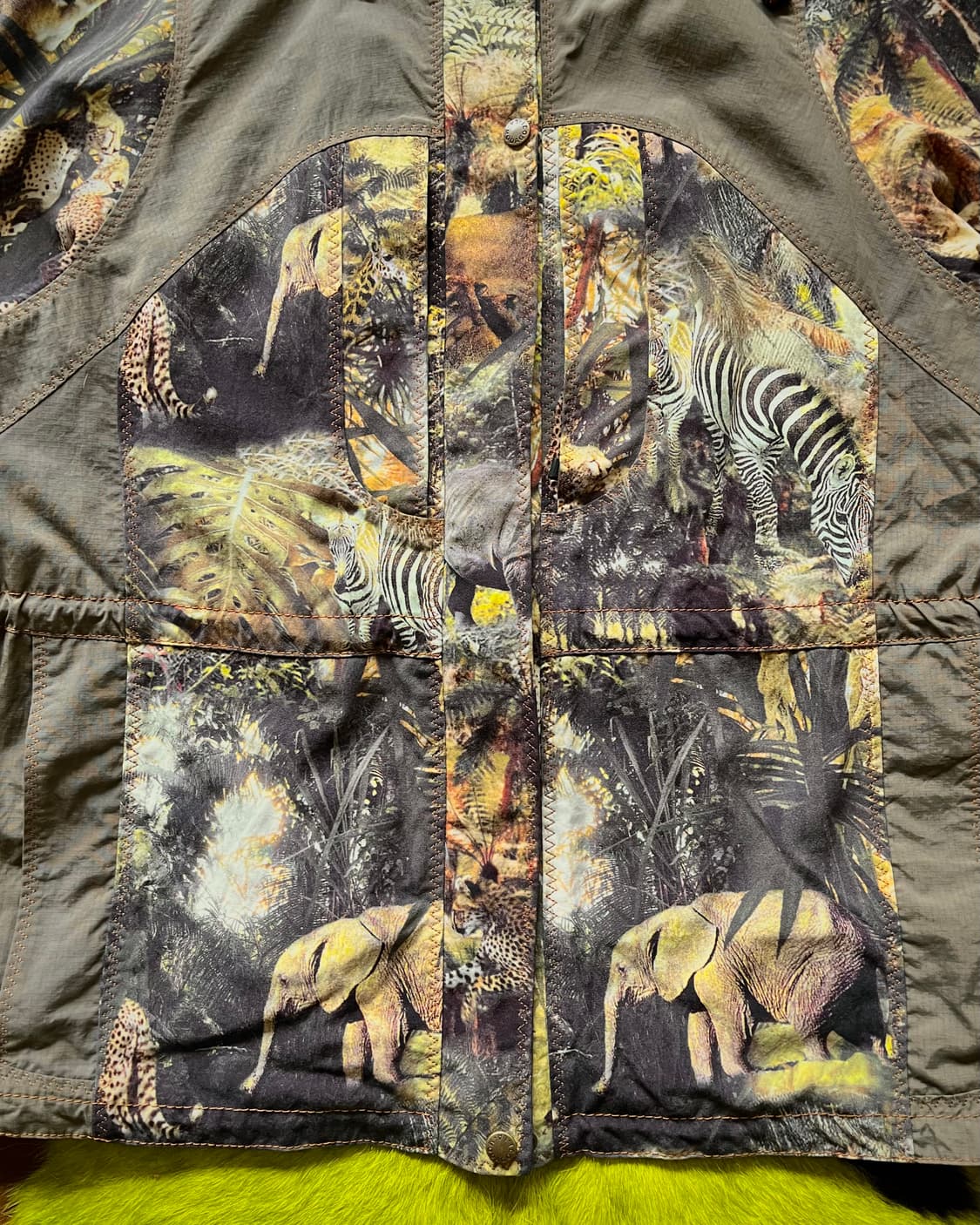 G.K 伊太利喜 Animal Graphic Wind Hood Parka 상품이미지6