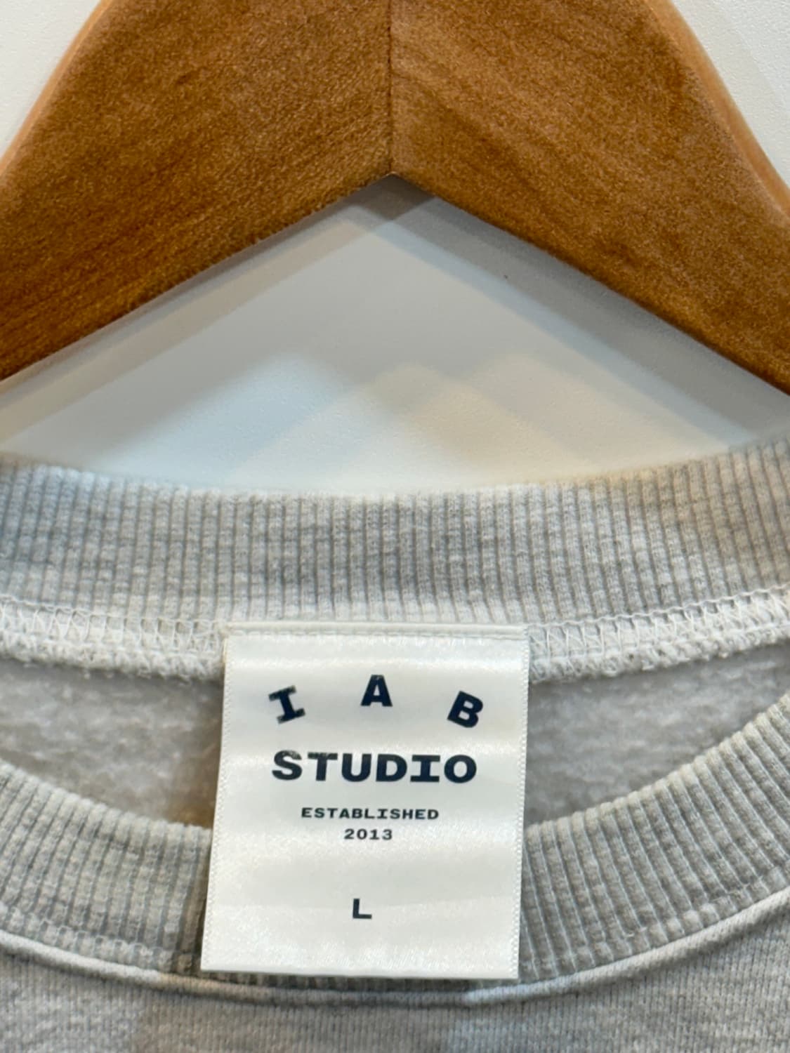 아이앱스튜디오 라이트그레이 맨투맨 여성 L 상품이미지3