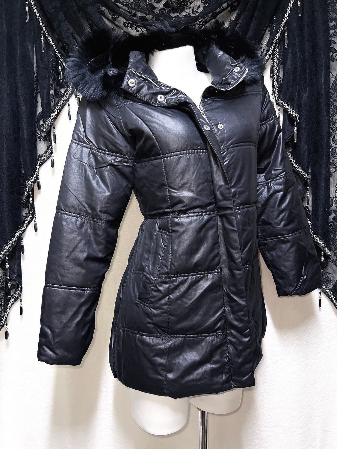 세실맥비 퍼후드 경량패딩 점퍼 자켓 오네갸루 고스펑크 고딕 시부야 00s 상품이미지3