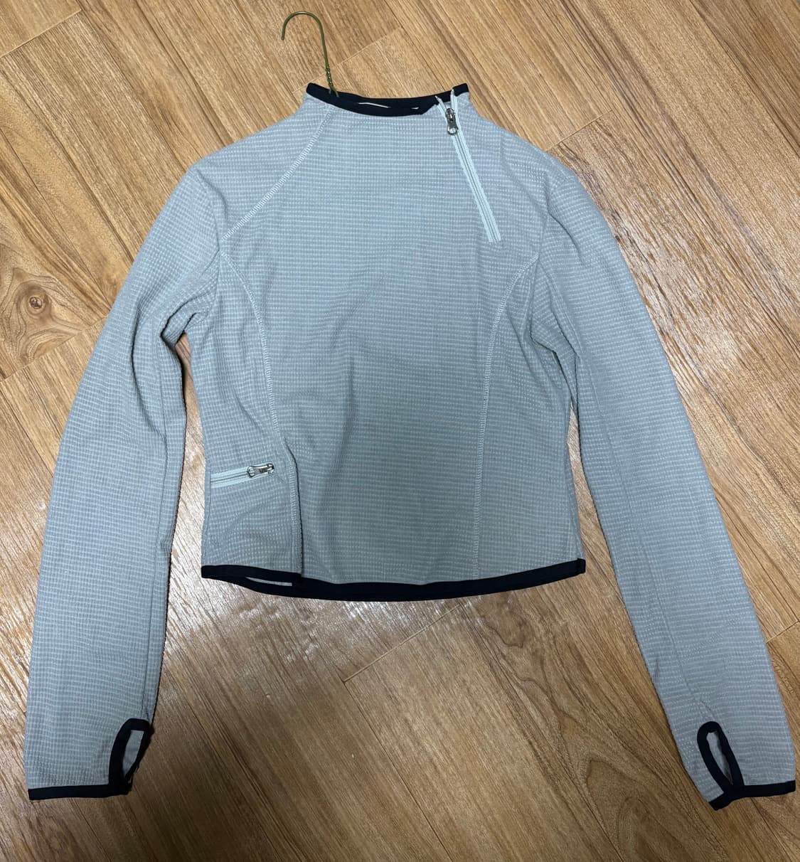 디프런트이즈오케이 상의 상품이미지1