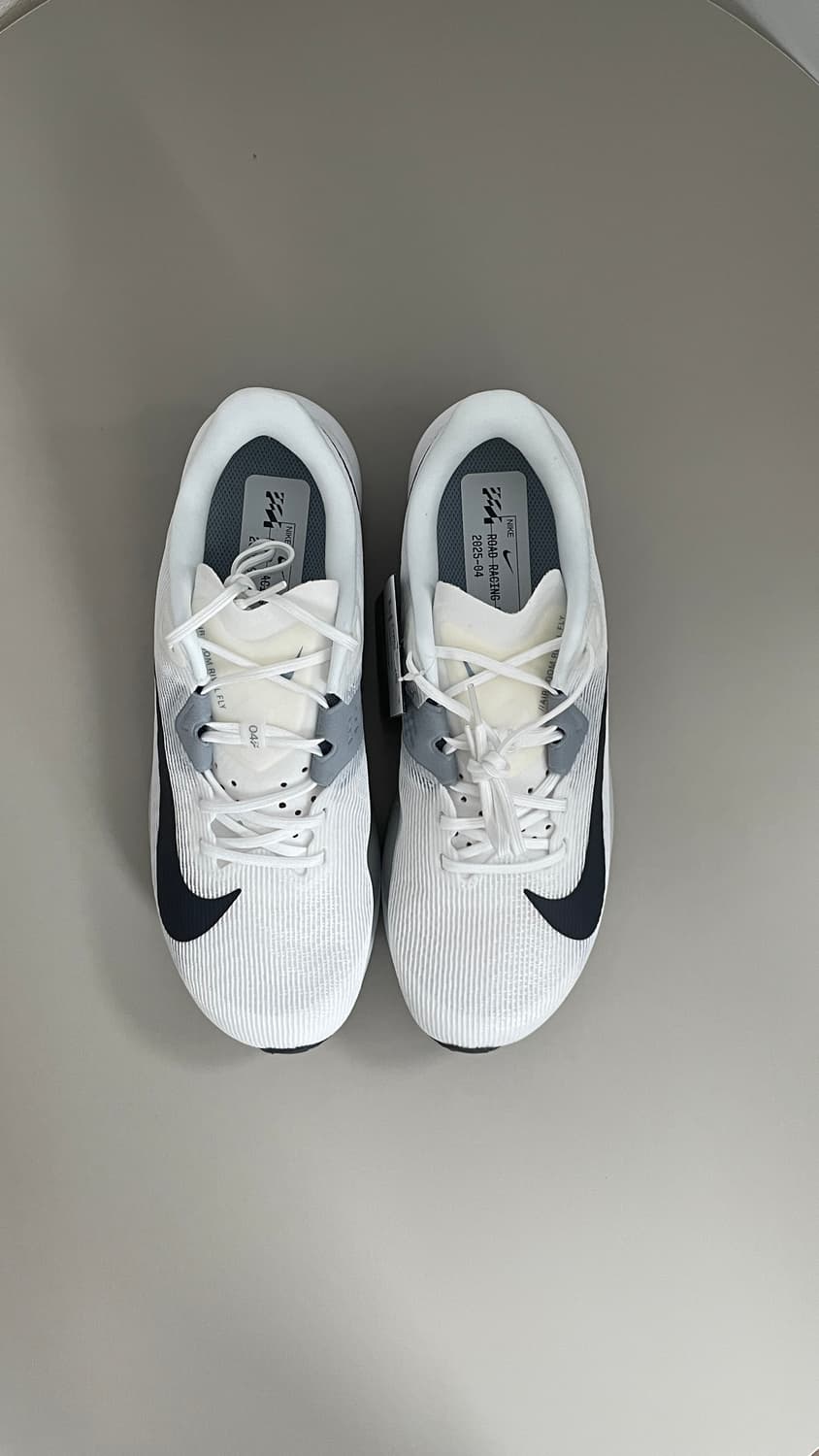 박스포함 새상품 나이키 에어 줌 플라이 4 화이트 270 상품이미지3