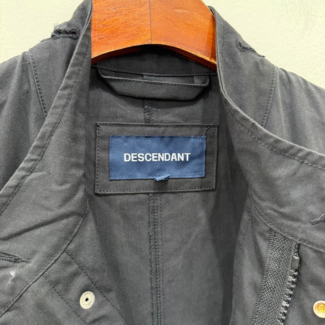 니시야마 테츠의 브랜드 DESCENDANT 밀리터리 테이스트 디자인 코튼 상품이미지7
