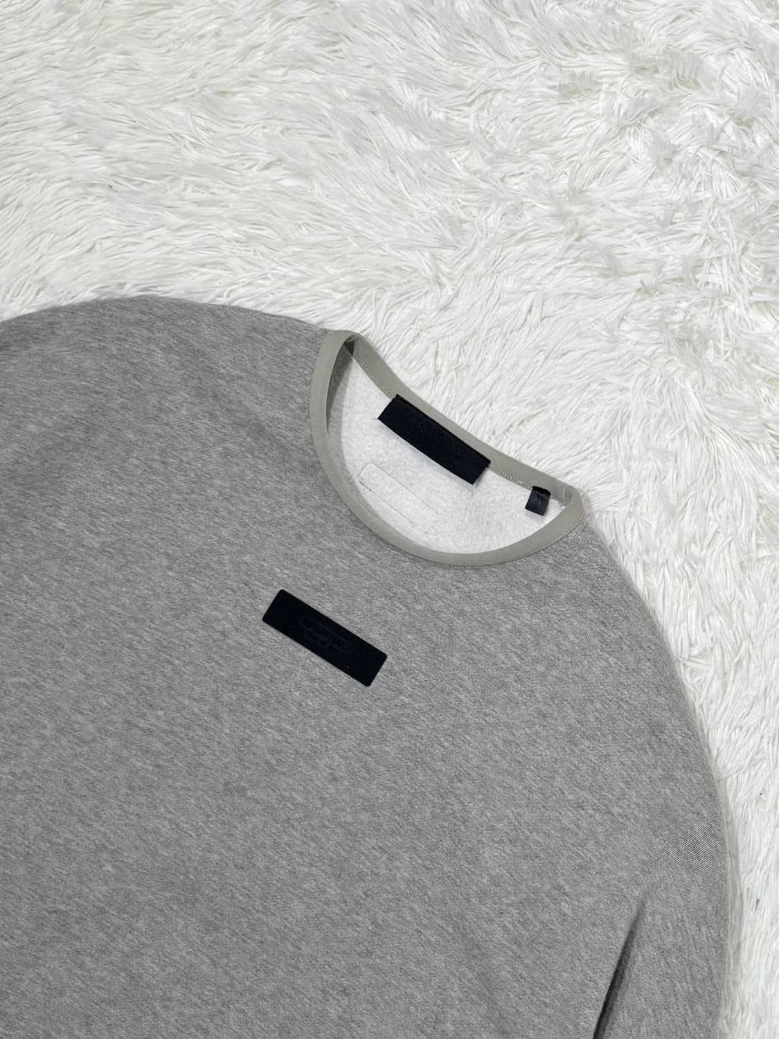 에센셜 그레이 맨투맨 상품이미지5