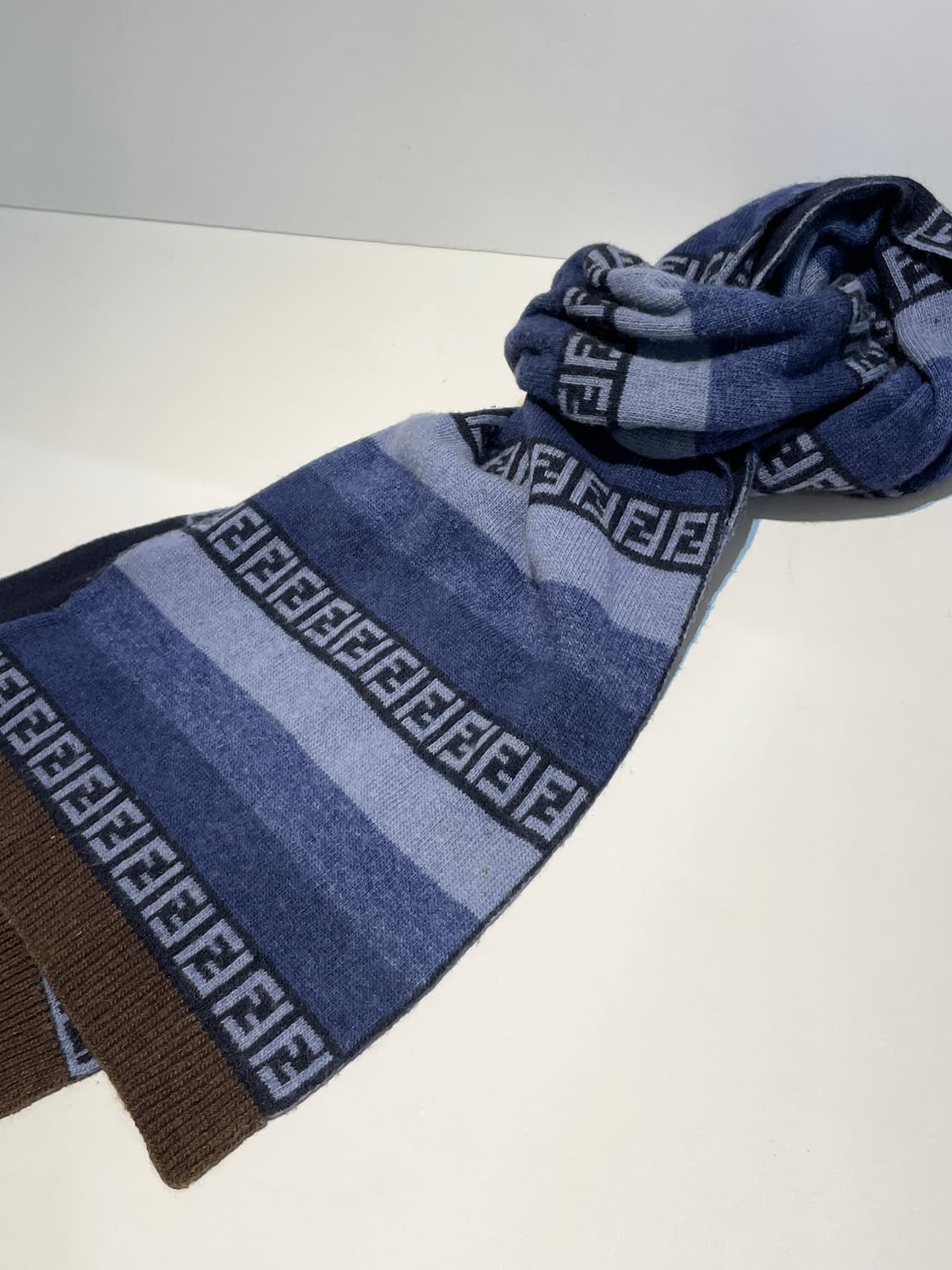 펜디 FENDI Italy 오리지널 울 숄 목도리 A1537 상품이미지1