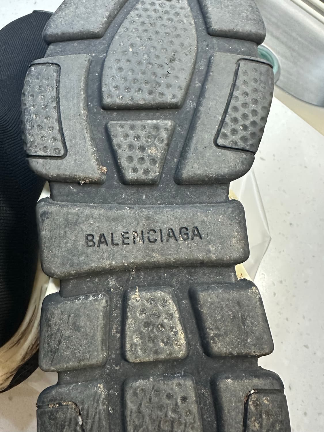 발렌시아가 스피드러너 블랙 265 42 상품이미지4