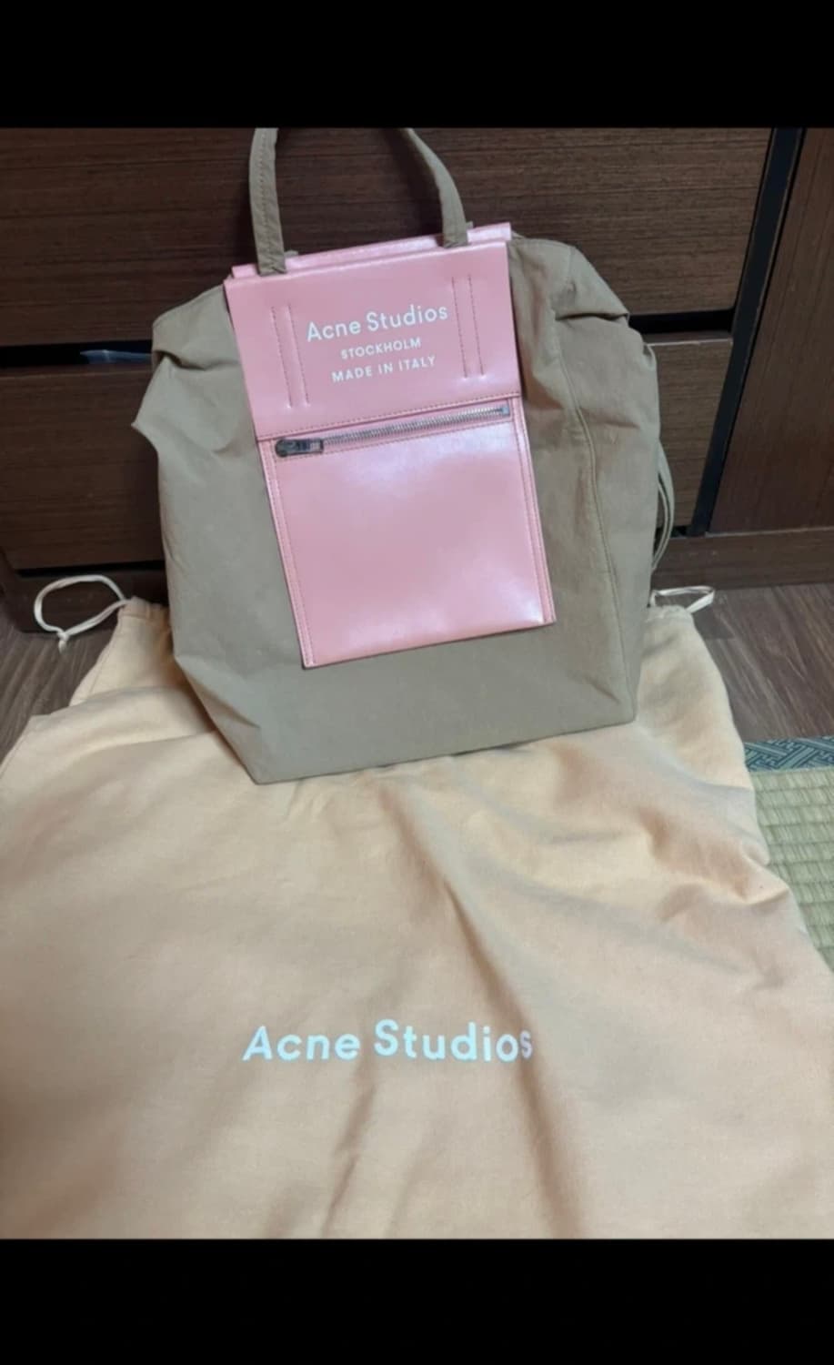 아크네 베이커백 m 상품이미지2