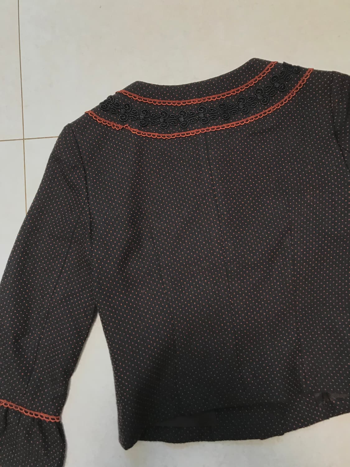 모리걸 도트 단추 숏자켓 브라운모리 라떼갸루 상품이미지4